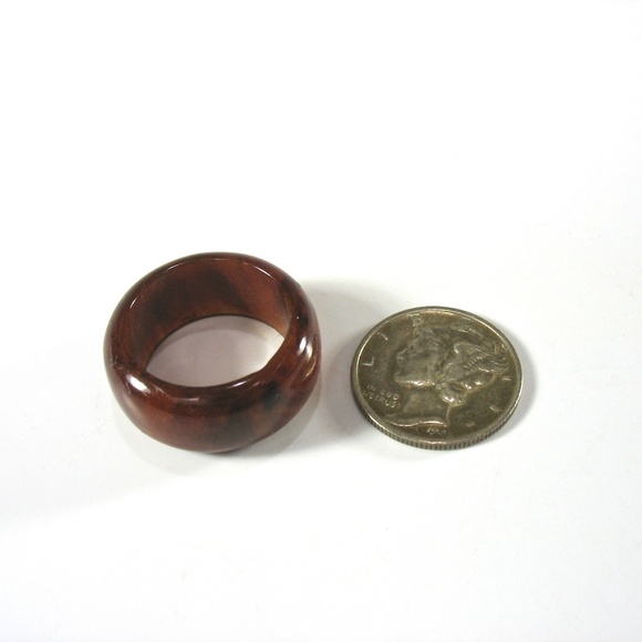 Bakelite Ring, Root Beer, 1940s, Tested, Size 5.5 - Picture 7 of 7